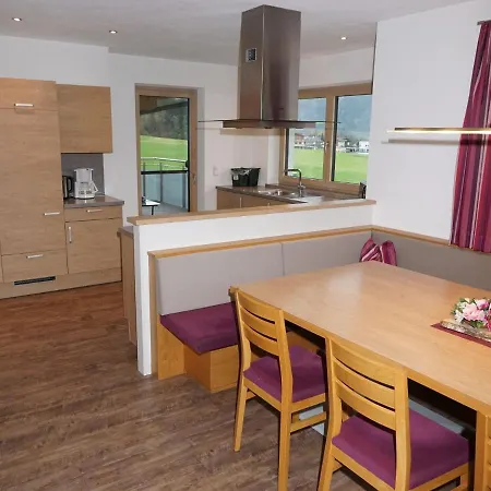 Large Holiday Flat In Kaltenbach Near The Ski Area Exterior photo