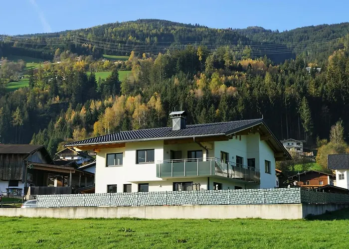 Large Holiday Flat In Kaltenbach Near The Ski Area