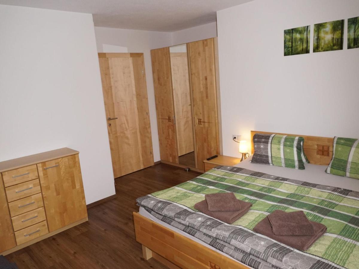 Apartment Large Flat In Near The Area *