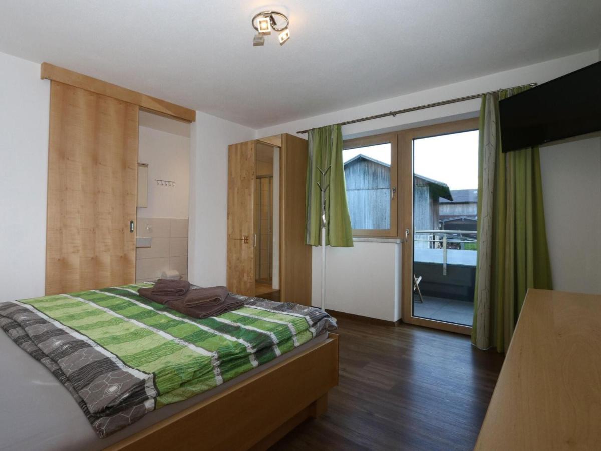 Large Flat In Near The Area Apartment